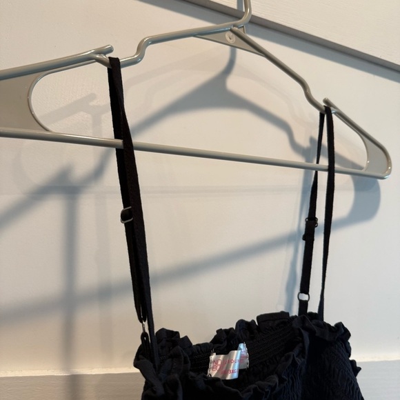 No Boundaries Black Ruffled Camisole - Picture 4 of 7